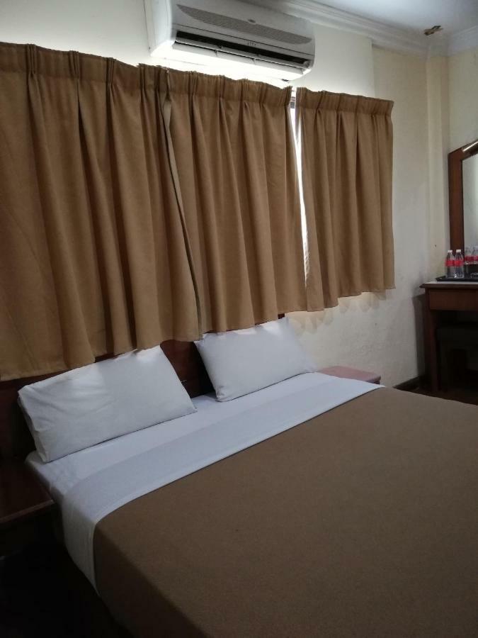 New Caspian Hotel